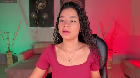 Sophie Houston online show from October 2025 05:16:02 AM