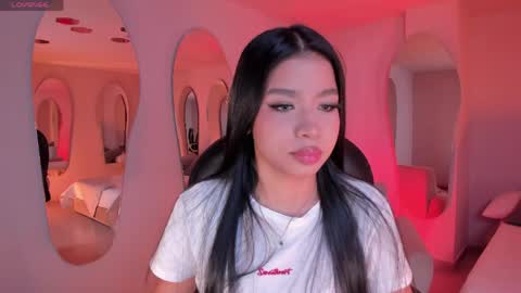 Sophie Houston online show from May 2026 03:23:01 AM