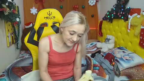 Snapshot of sophiekittyy chatting on January 2025 10:38:02 AM sophiekittyy online show from January 2025 10:38:02 AM