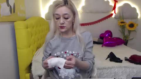 Snapshot of sophiekittyy chatting on February 2025 07:24:02 AM sophiekittyy online show from February 2025 07:24:02 AM