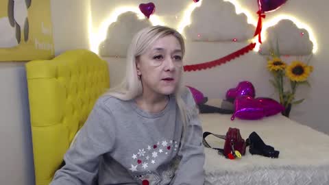 Snapshot of sophiekittyy chatting on February 2025 10:34:01 AM sophiekittyy online show from February 2025 10:34:01 AM