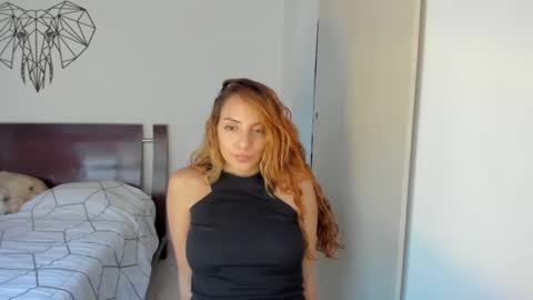 Snapshot of sophielatina chatting on January 2025 10:39:01 PM Sophia online show from January 2025 10:39:01 PM