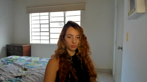 Snapshot of sophielatina chatting on January 2025 09:07:01 PM Sophia online show from January 2025 09:07:01 PM