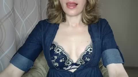 Sophiemisss online show from May 2026 06:30:01 AM