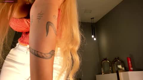 Sophie  Palmer online show from October 2025 10:46:02 AM