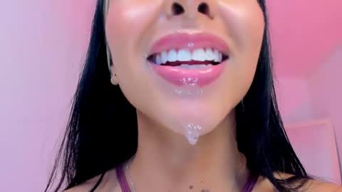 sophierooy online show from May 2026 02:32:02 PM
