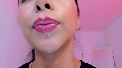 sophierooy online show from May 2026 02:30:01 AM