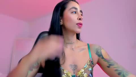 sophierooy online show from May 2026 01:16:02 PM