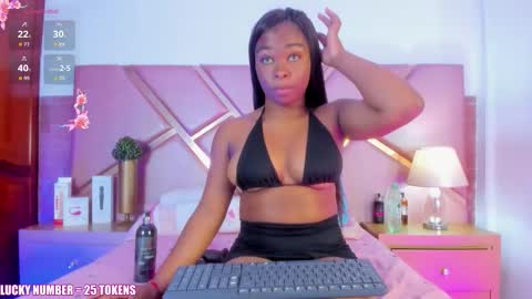 Sophie online show from October 2025 12:59:01 PM