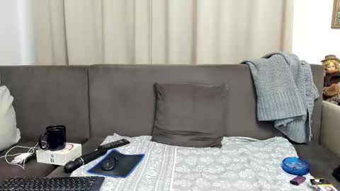 Sofia online show from October 2025 04:04:01 AM