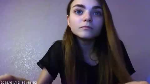 Snapshot of sophiesuvi chatting on January 2025 09:29:02 PM Sophie and my bestie Mandy online show from January 2025 09:29:02 PM