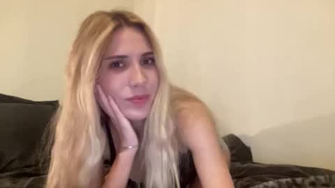 Snapshot of sophiexbree chatting on February 2026 01:35:02 AM sophiexbree online show from February 2026 01:35:02 AM