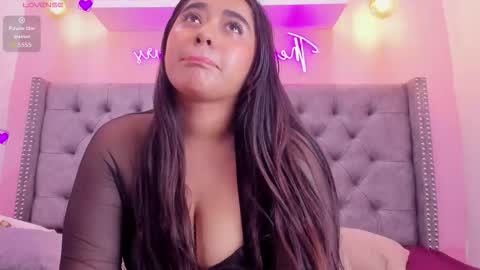 Snapshot of sophiia_77 chatting on November 2025 10:32:01 PM Sophii online show from November 2025 10:32:01 PM