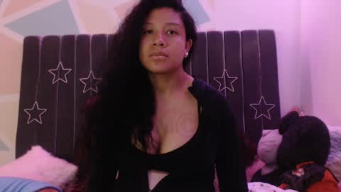 Snapshot of sophiia_dreams chatting on October 2025 11:35:02 PM Sophia this is not my real name online show from October 2025 11:35:02 PM