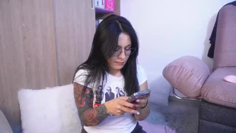 Sophiie online show from December 2025 08:59:01 PM