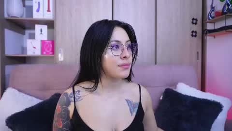 Sophiie online show from March 2026 02:58:01 AM