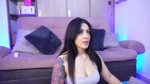 Snapshot of sophiiecums chatting on May 2026 03:13:01 AM Sophiie online show from May 2026 03:13:01 AM