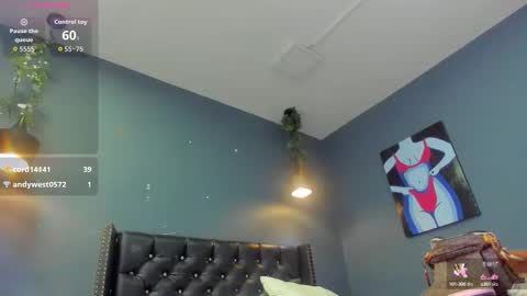 Sophie Taylor online show from October 2025 11:35:01 PM