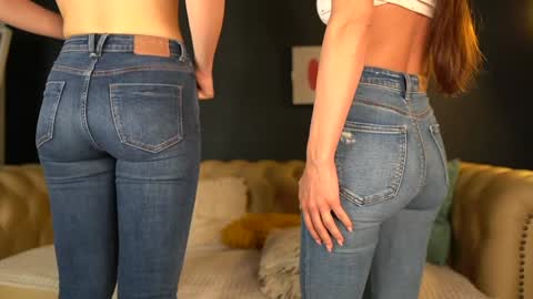 Sophydiva online show from November 2025 06:30:02 AM