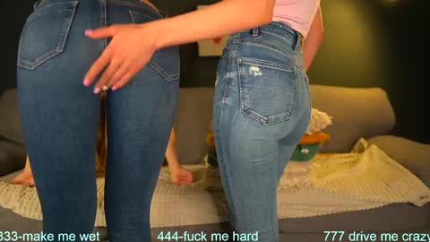 Snapshot of sophydiva chatting on April 2026 05:21:01 AM Sophydiva online show from April 2026 05:21:01 AM