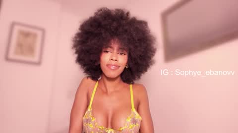 Snapshot of sophye_ebanov chatting on February 2026 12:37:01 AM SEE U HERE OF online show from February 2026 12:37:01 AM