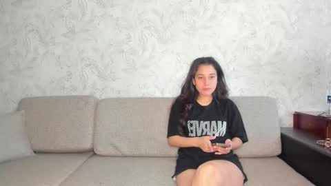 sophywhisper online show from September 2025 05:40:01 AM
