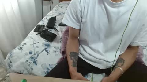 businessman online show from November 2025 06:28:02 PM