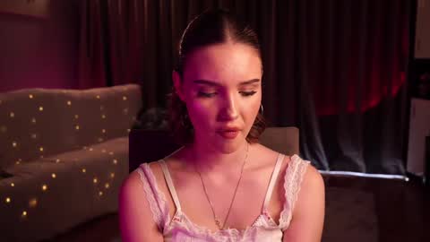 sylene online show from December 2025 03:49:02 PM