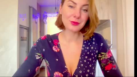 Snapshot of soulmategirl chatting on February 2025 11:50:01 AM SoulMate online show from February 2025 11:50:01 AM