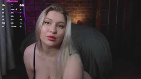 soulmeinme online show from November 2025 08:07:01 PM