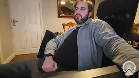 south_african_man_86 online show from February 2025 11:15:01 PM
