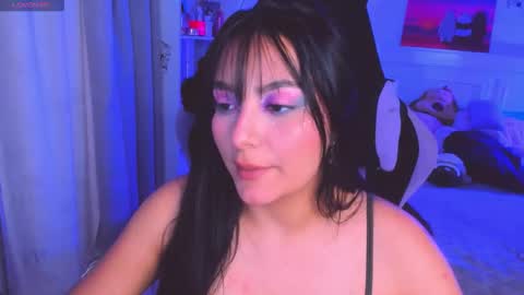 Lili online show from December 2025 10:26:01 PM