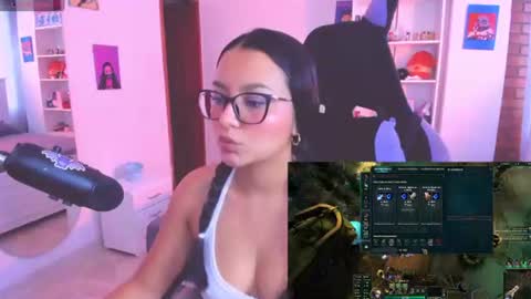 Lili online show from June 2026 04:39:02 PM