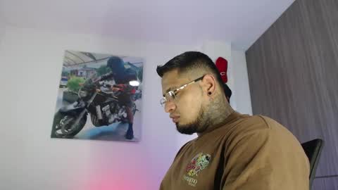 soy_apolo online show from October 2025 03:40:01 PM