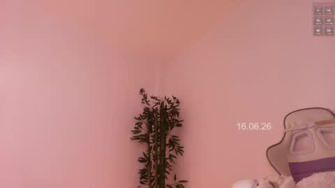 M A R I A N A online show from June 2026 02:25:05 AM