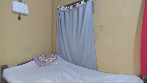 Snapshot of soy_miauhg chatting on December 2024 10:12:01 PM Miauhg online show from December 2024 10:12:01 PM