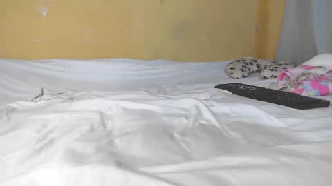 Snapshot of soy_miauhg chatting on December 2024 12:15:01 PM Miauhg online show from December 2024 12:15:01 PM