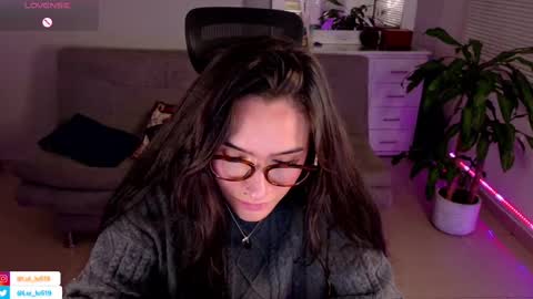 Luisa    online show from February 2025 02:01:01 AM