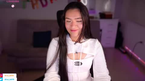 Luisa    online show from March 2025 11:20:01 PM