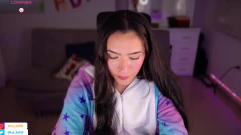 Luisa    online show from March 2025 11:27:01 PM