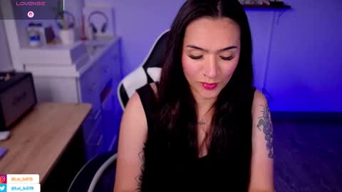 Luisa    online show from September 2025 10:12:02 PM