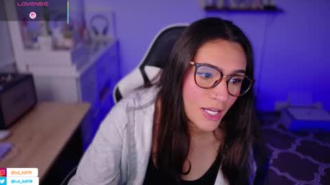 Luisa    online show from December 2025 10:15:02 PM