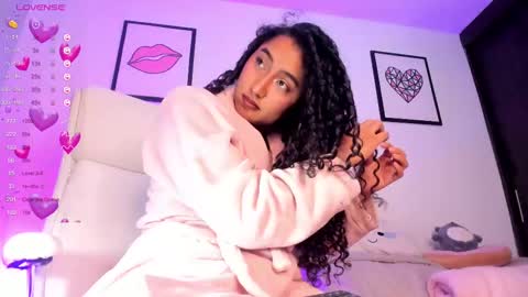 Juliana online show from March 2025 11:09:02 PM