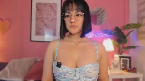 Aleja online show from September 2025 06:04:02 AM