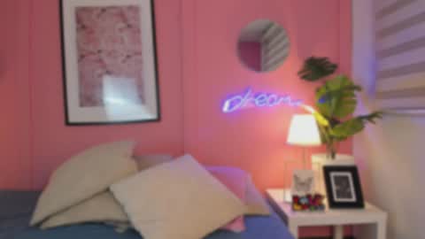 Aleja online show from May 2026 04:54:01 AM