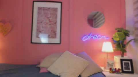 Snapshot of soysaraa_ chatting on June 2026 05:06:02 AM Aleja online show from June 2026 05:06:02 AM