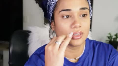 Snapshot of soytropicalfruit chatting on September 2025 12:14:01 AM You want to talk to me more personal follow me in My Channel VIP 50 the discount online show from September 2025 12:14:01 AM