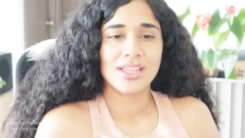 Snapshot of soytropicalfruit chatting on October 2025 01:12:02 PM You want to talk to me more personal follow me in My Channel VIP 50 the discount online show from October 2025 01:12:02 PM