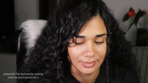 Snapshot of soytropicalfruit chatting on October 2025 01:06:01 AM You want to talk to me more personal follow me in My Channel VIP 50 the discount online show from October 2025 01:06:01 AM