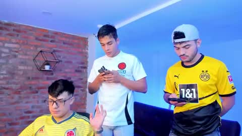 Gabo Lucas and Justin online show from June 2026 07:29:01 PM
